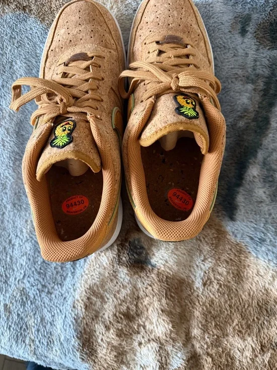 Nike Men’s Air Force 1 Happy Pinneapple - Picture 13 of 16